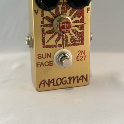 Analogman Sun Face 2N-527 Germanium Fuzz with Sun Dial Knob 2018 - Gold image 2