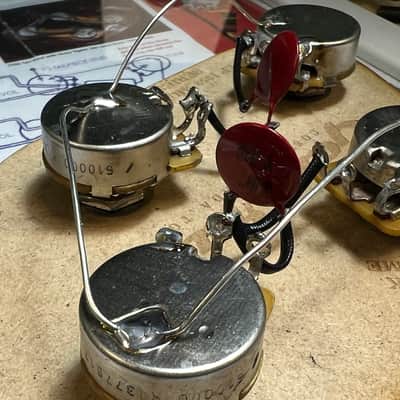 General Vintage Tone 1970s Les Paul ®️ Harness GVT NOS Custom made CTS pots / GVT Red dime capacitors - Aged image 5