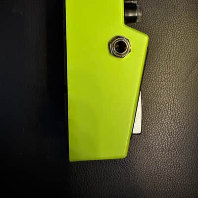 Maxon SD-9 Sonic Distortion 2010s - Neon Green image 3