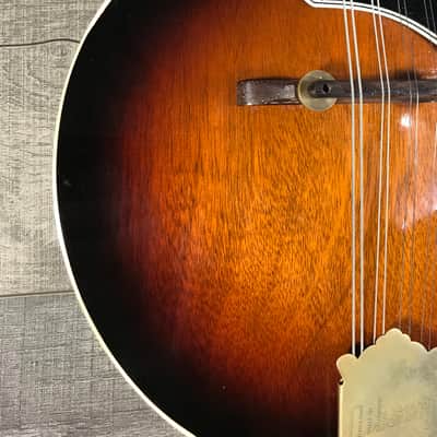 Gibson EM-200 Florentine Mandolin 1964 Sunburst image 3