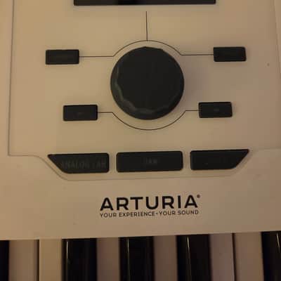 Arturia KeyLab 61 MkII MIDI Controller 2018 - Present - White image 7