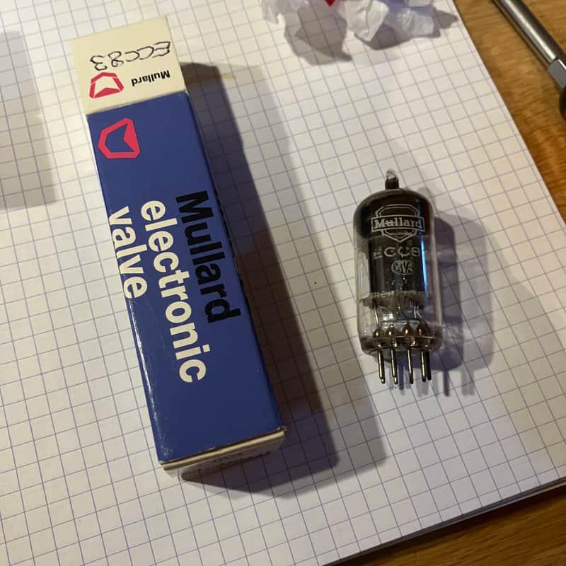 Mullard ECC83 1970 NOS image 1