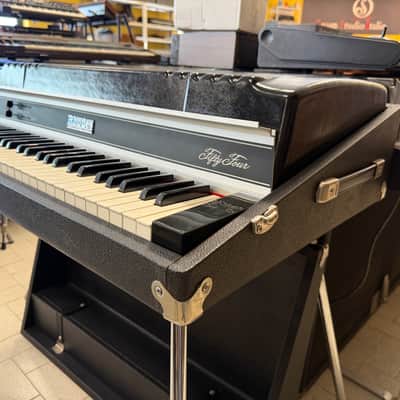 Rhodes Mk II 54 image 2