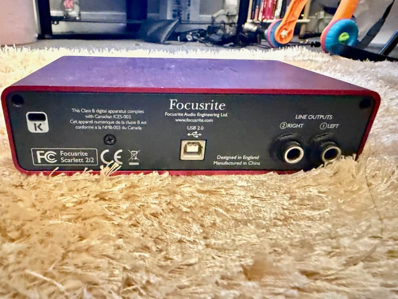 Focusrite Scarlett 2i2 USB 2.0 Audio Interface 2011 - 2016 - Red / Black image 1