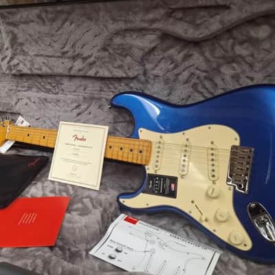 Fender American Ultra Stratocaster Left-Handed with Maple Fretboard 2021 - Present Cobra Blue image 1