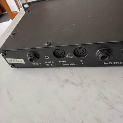 Alesis Midiverb II 16-Bit Digital Effects Processor 1990s - Black image 8