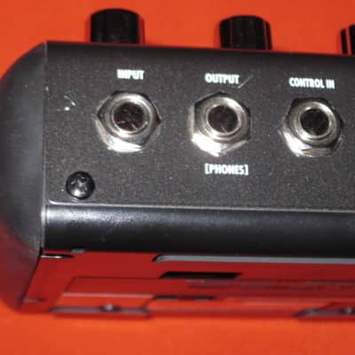lightly used (most areas / sides are very clean- the FRONT side has several visible scratches) ZOOM G2NU GUITAR EFFECTS & USB AUDIO I/F PEDAL (comes with batteries) image 16