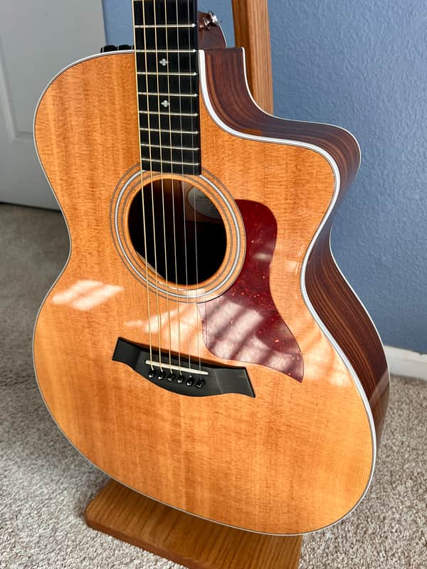 Taylor 214ce DLX 2014 - Present - Natural image 1