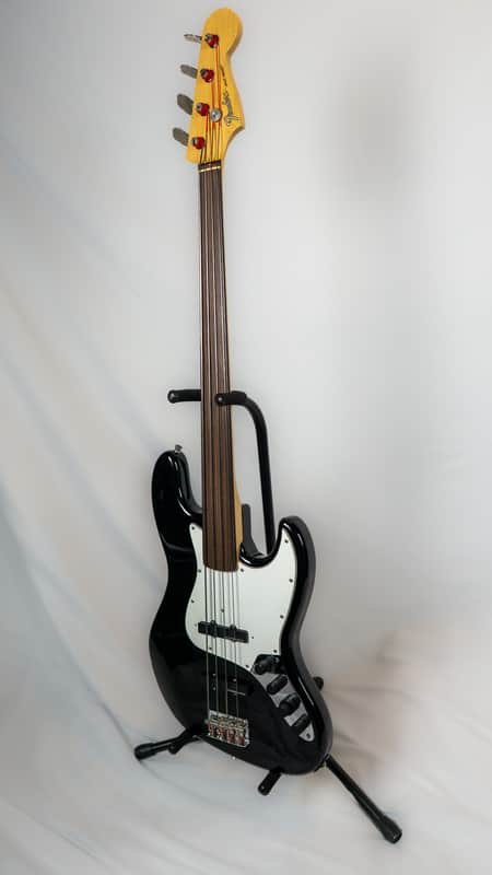 Fender Fretless Jazz Bass