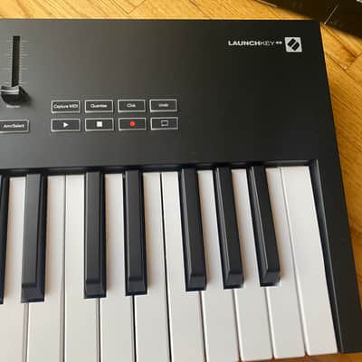 Novation Launchkey 49 Keyboard image 6