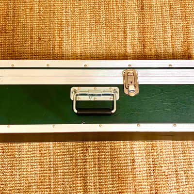 Roadie flight case Custom 2021 - Silver and green image 7