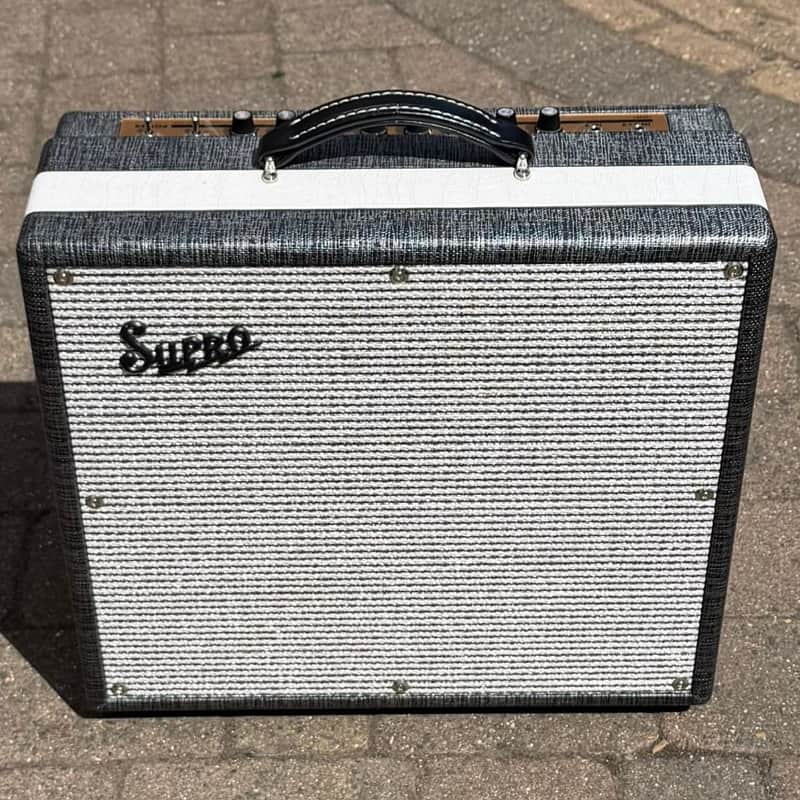 Supro 1696RT Black Magick ~ Secondhand image 1