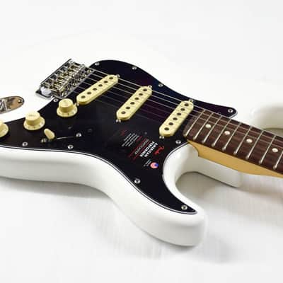 Fender American Performer Stratocaster with Rosewood Fretboard - Arctic White image 4