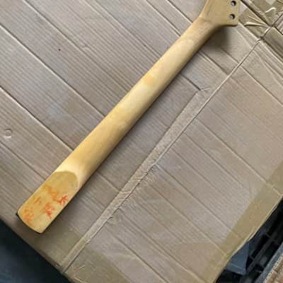 Jackson Guitar Maple Wood Neck, 22 Frets Rosewood Fingerboard image 4