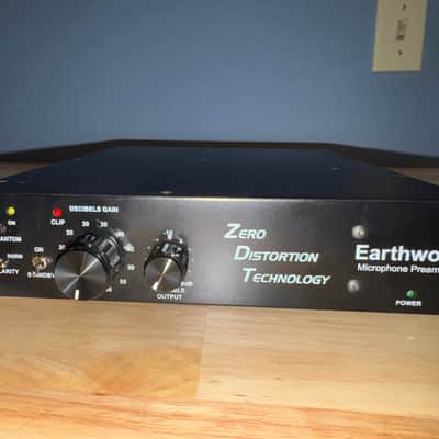 Earthworks 1021 ZDT Series Single Channel Zero Distortion Microphone Preamp 2010s - Black image 1