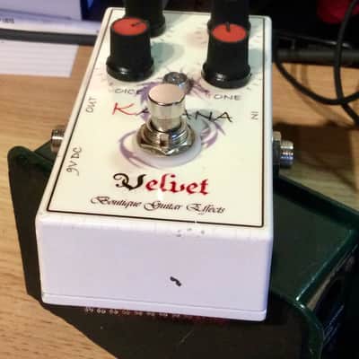Velvet Boutique Guitar Effects Katana 2015 White image 1