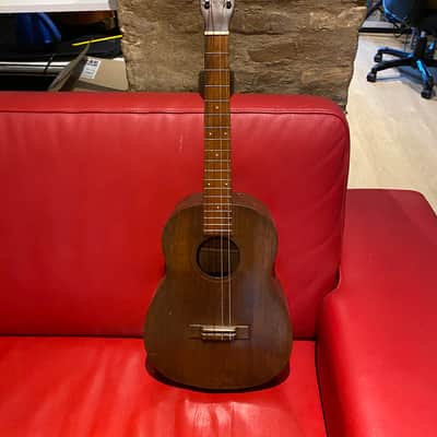 Favilla  Baritone image 1