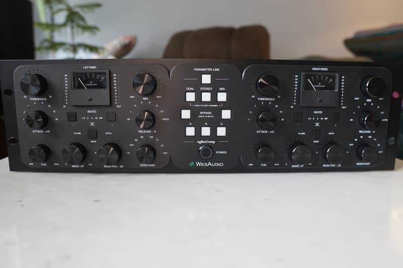 WesAudio ngBusComp Stereo Bus Compressor with Digital Recall - with MOGAMI XLR CABLES image 1