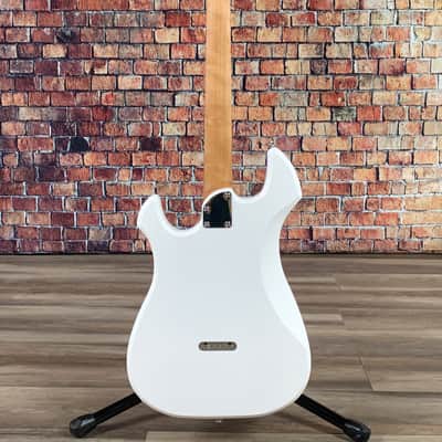 Moon Guitars Eclipse Blood Moon (U.S. Series) 2023 - Lunar White Pearl image 6