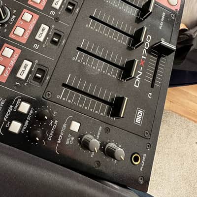 Denon DN-X1700 Mixer / DVS,  Midi / Multi-Effects / Discrete Phono Preamps & DeckSaver image 7