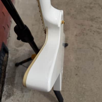 Epiphone Lzzy Hale Signature Explorer 2019 - Alpine White image 13