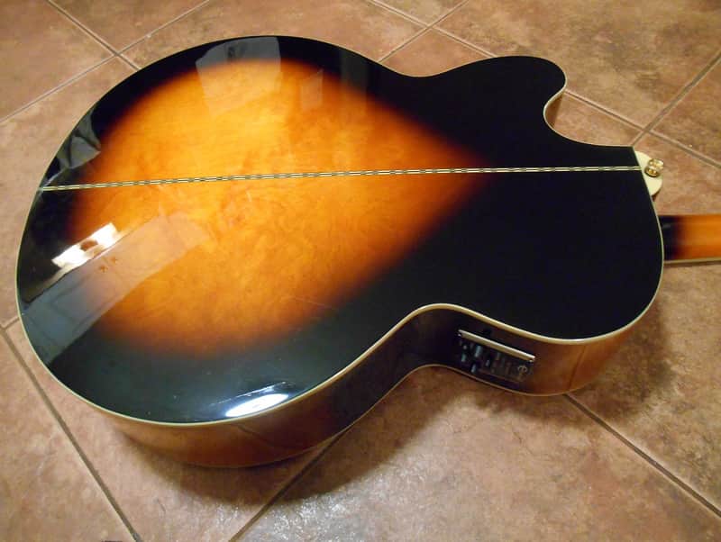 Epiphone by Gibson. EJ 200CE/VS Acoustic Electric Guitar. Vintage