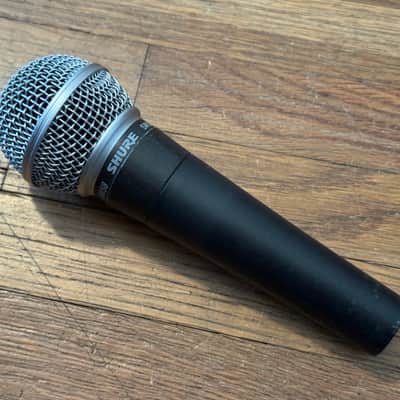 Shure SM58 Handheld Cardioid Dynamic Microphone with Clip and Pouch. image 10