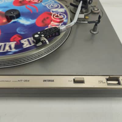 Hitachi - HT-354 - 2-Speed Direct-Drive Turntable image 5