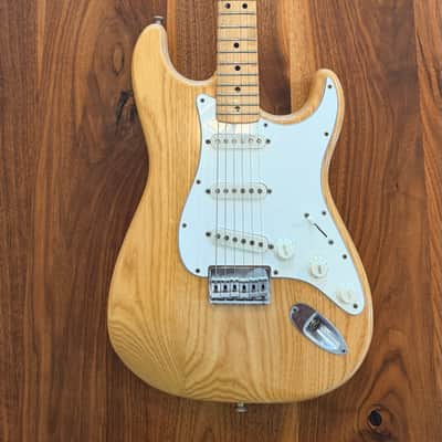 Fender Stratocaster Hardtail with 3-Bolt Neck, Maple Fretboard 1973 - 1977 - Natural image 1
