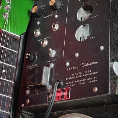 Silvertone 1457 Amp in Case 1964 - Green image 4