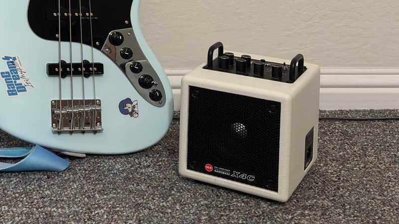 Phil Jones X4C Nanobass 35-Watt 1x4" Bass Combo 2024 - Present - White image 1