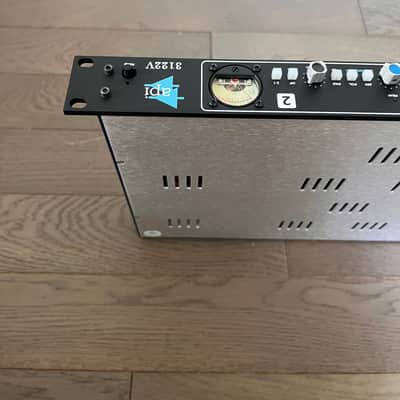 API 3122V 2-Channel Microphone Preamp 2022 - Present - Blue image 10