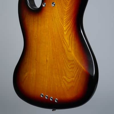 Lakland Skyline 44-60 + Nordstrand Pickups 2008 - Three Tone Sunburst image 6