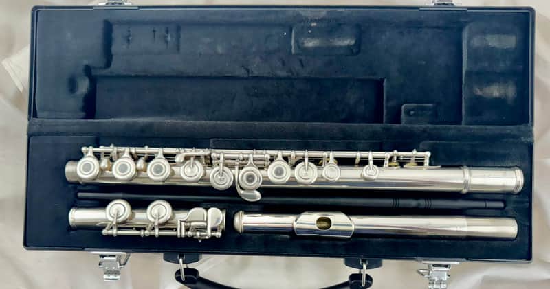 Yamaha YFL-262 Standard Open Hole Flute 2020s Silver-Plated image 1