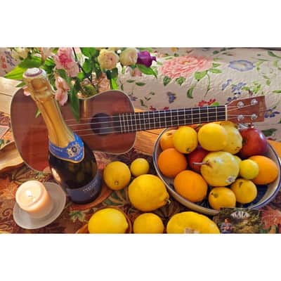 Kala High-Gloss Finish Mahogany Concert Right-Handed 4-String Ukulele with Rosewood Fingerboard, Aquila Super Nylgut Strings, and Cream Binding image 6