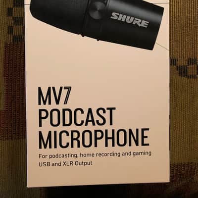 Shure Shure MV7-K Podcast Microphone - Black image 1