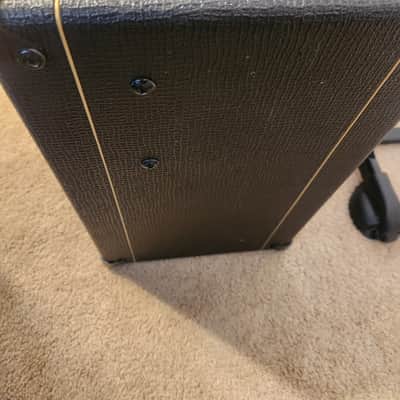 Vox AC15C1 Custom 2-Channel 15-Watt 1x12" Guitar Combo 2010 - Present - Black image 2