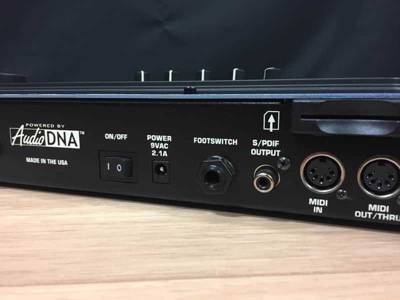 Digitech BNX3 GeNetX Bass Workstation Multi-Effects Pedal w/ 8