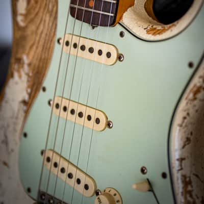 1963 Namm Fender Stratocaster Custom Shop Limited Edition Vintage White Heavy heavy relic image 2