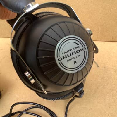 Grundig GDHS 221 vintage Headphones / super cool funky design / with original case image 8