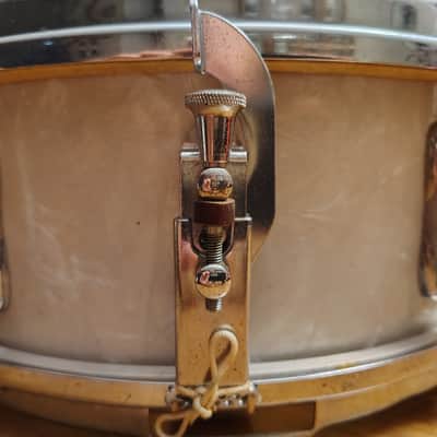 Slingerland 14"(Diameter) x 5.5"(Depth) Snare Drum 1960's - White Marine Pearl image 4