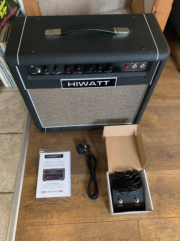 HIWATT T40/20 40 Watt Combo MKIII Valve Amplifier with True Spring Reverb image 1