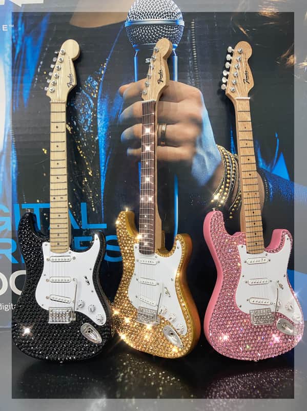 Axe Heaven Fender Stratocaster 1:4 miniature Replica 2024 - Swarovski Crystals image 1