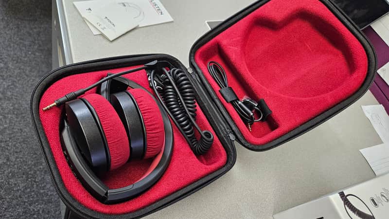 Focal Listen Pro On-Ear Headphones  Black image 1