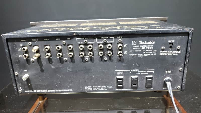 Technics Stereo Control Center SU-9200 and Stereo Amplifier SE