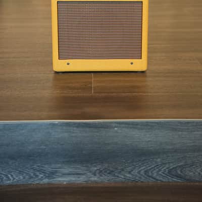 Fender '57 Custom Champ 2-Channel 5-Watt 1x8" Guitar Combo 2016 - Present - Lacquered Tweed image 3