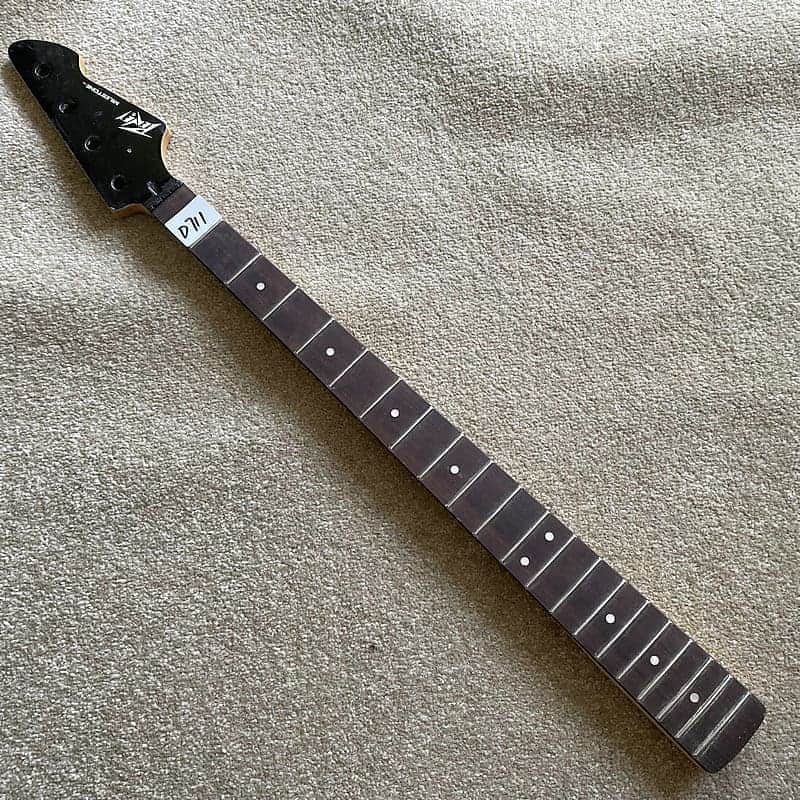 Peavey 4 String Electric Bass Maple Wood Neck, Rosewood Fingerboard, Defected Truss Rod image 1