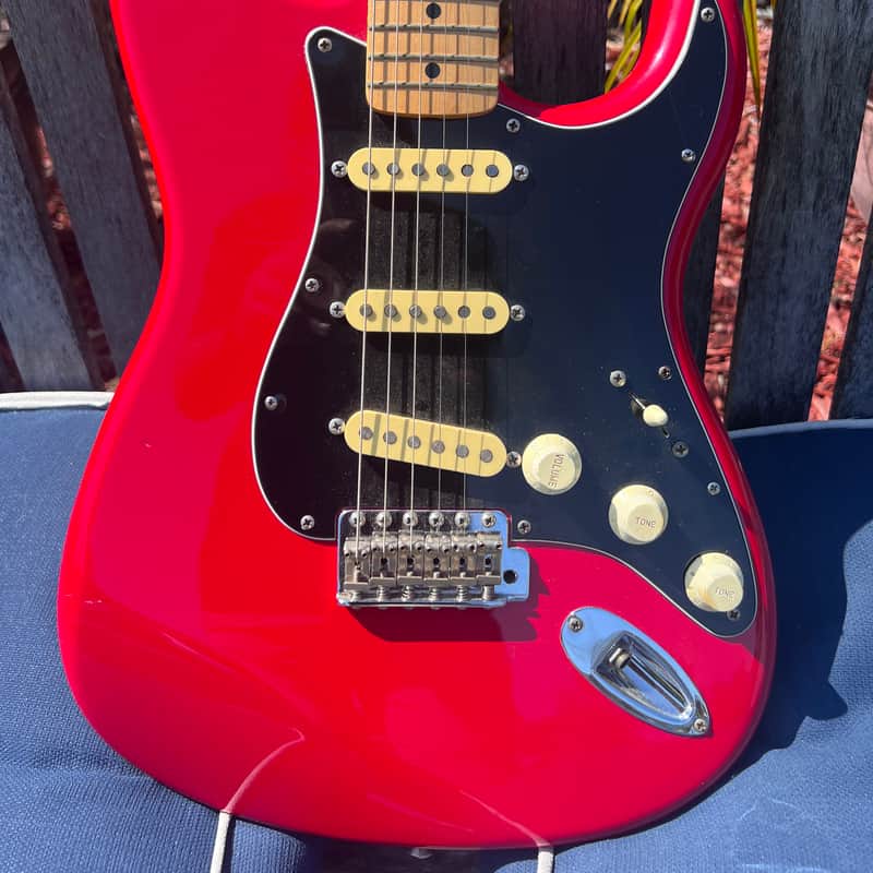 1984 – 1988 Squier MIJ Standard Stratocaster with Maple Fretbo…