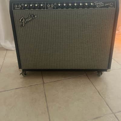 Fender '65 Twin Reverb Reissue 85-Watt 2x12" Guitar Combo 1991 - Present - Black image 2