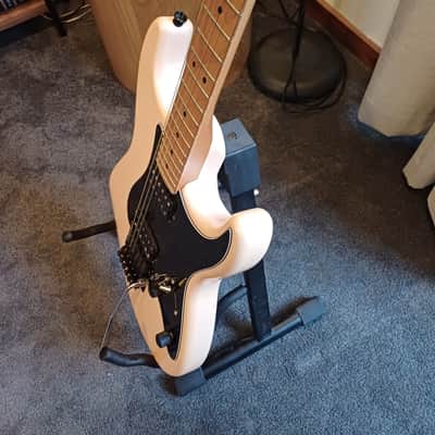 Squier Contemporary Stratocaster HH FR Roasted 2021 - Present - Shell Pink Pearl imagen 6